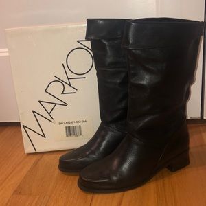 Markon Leather Round Toe Scrunch Boots